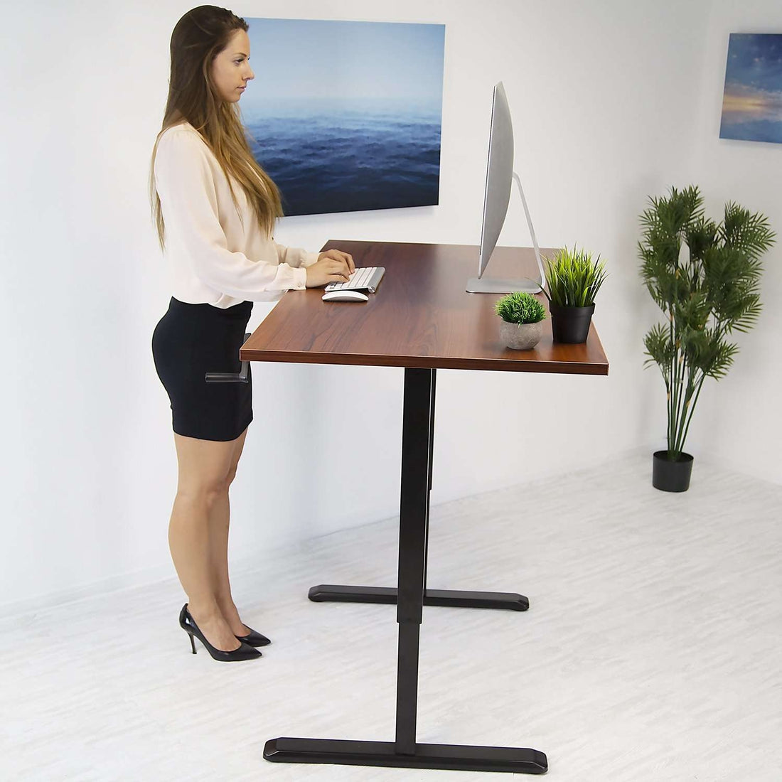 https://www.upmostoffice.com/cdn/shop/products/mount-it-hand-crank-sit-stand-desk-frame-only-black-mi-7931-upliftofficecom-28849070@2x.jpg?v=1613590334