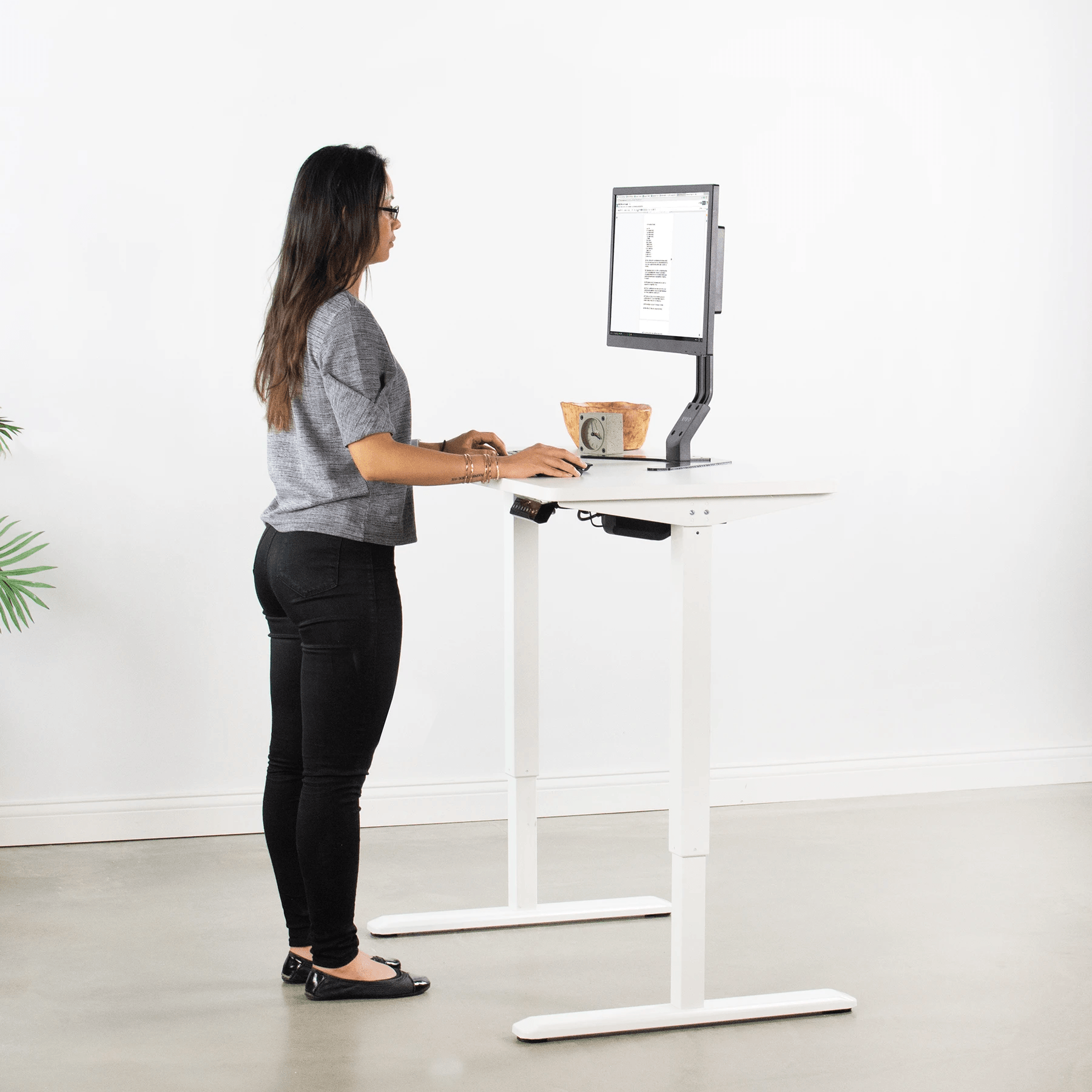 Vivo 25 Wide Compact Adjustable Height Sit Stand Desk Converter- Blac –  Ergo Standing Desks