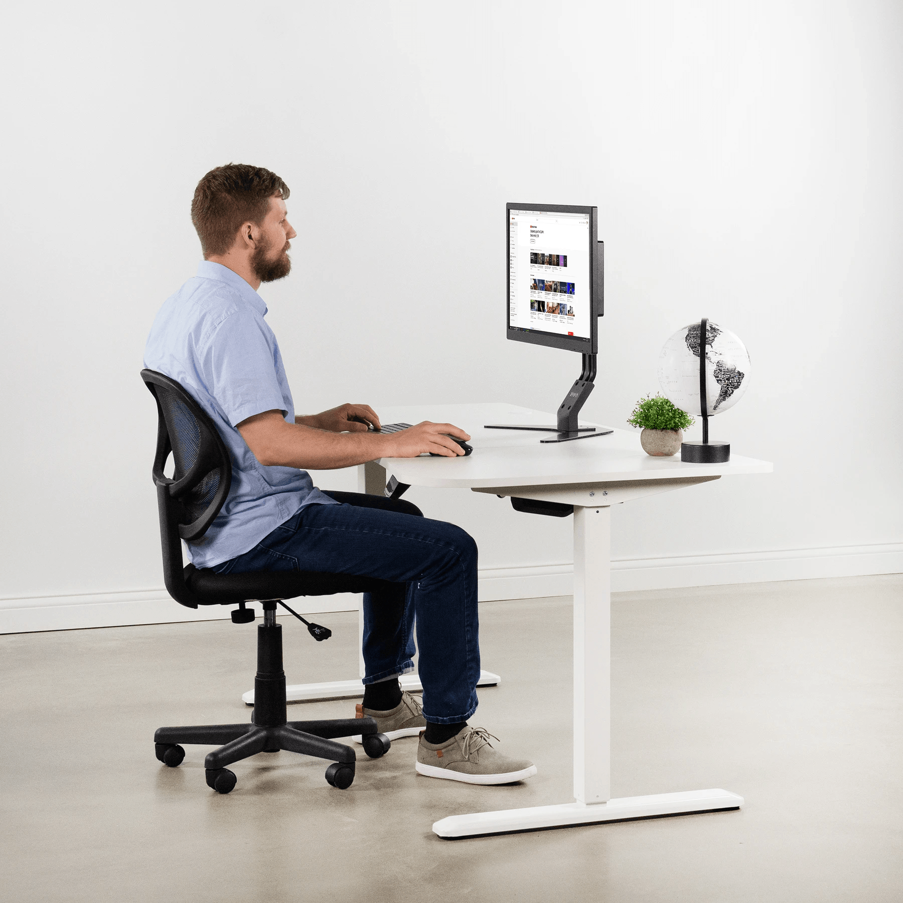 https://www.upmostoffice.com/cdn/shop/products/uplift-office-vivo-white-electric-height-adjustable-stand-up-desk-desk-kit-2e1w-frame-with-table-topdesk-25215710.png?v=1611297939