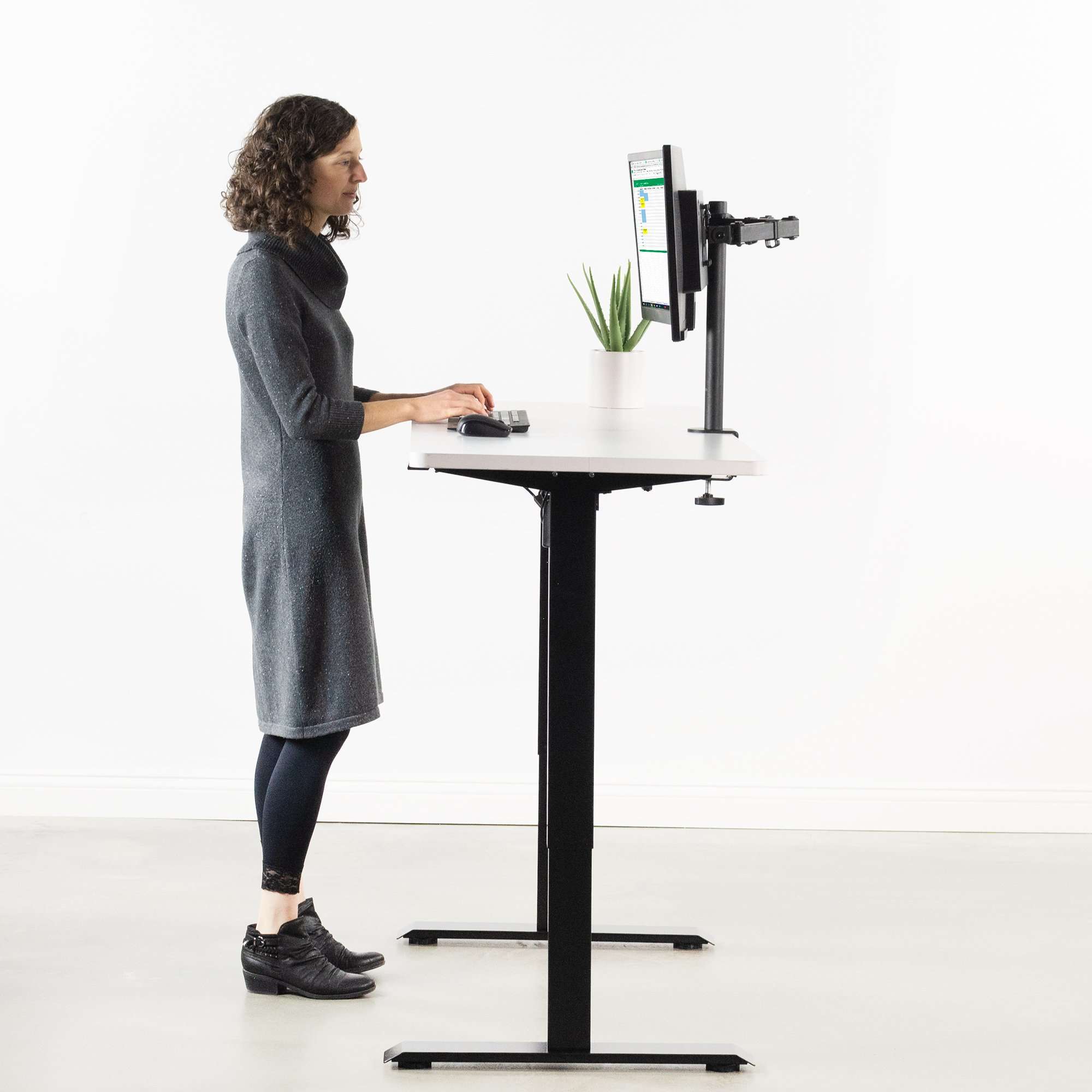 https://www.upmostoffice.com/cdn/shop/products/vivo-33_-to-51_-wide-electric-height-adjustable-standing-desk-frame-desk-v100ebv100ew-upliftofficecom-28706334@2x.jpg?v=1611297121